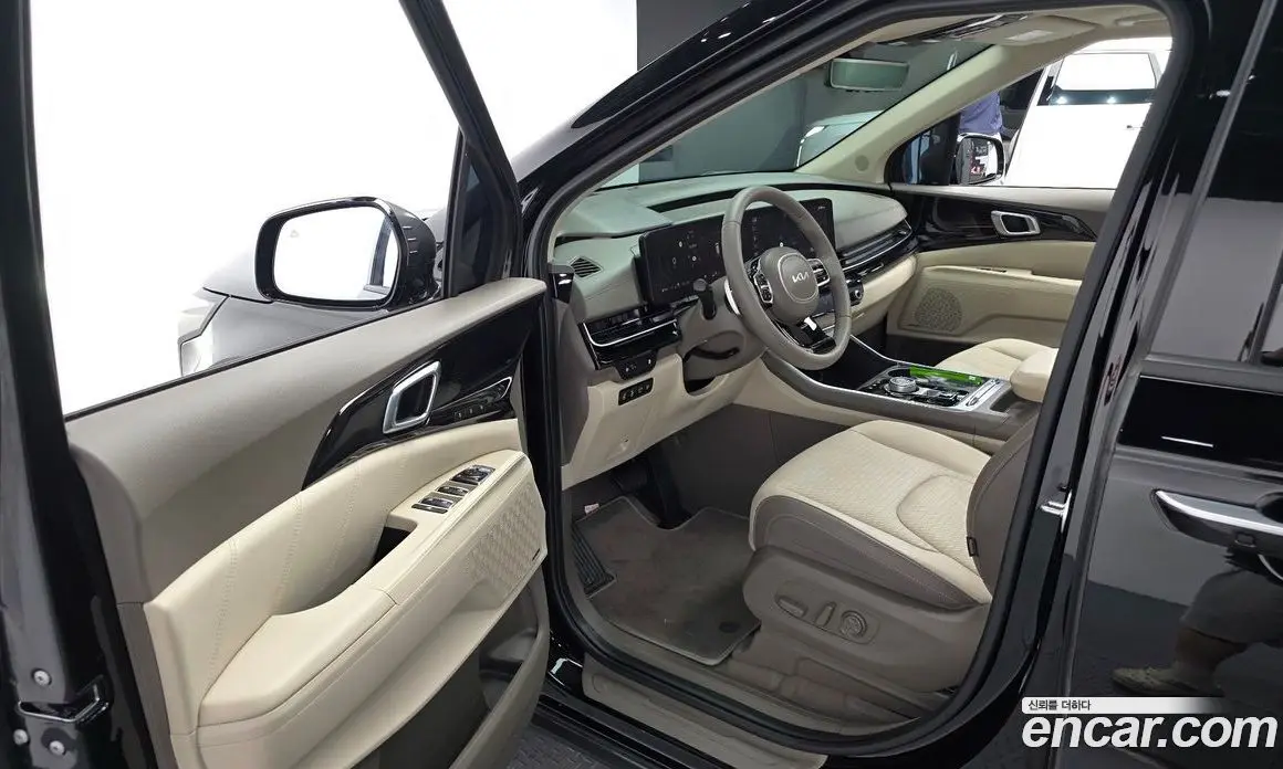Kia Carnival 2024 1.6 автомат (гидро), фото 10