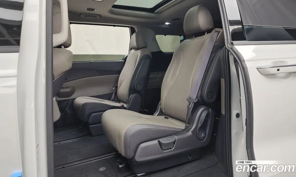 Kia Carnival 2024 1.6 автомат (гидро), фото 15