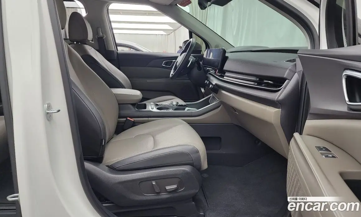 Kia Carnival 2024 1.6 автомат (гидро), фото 16