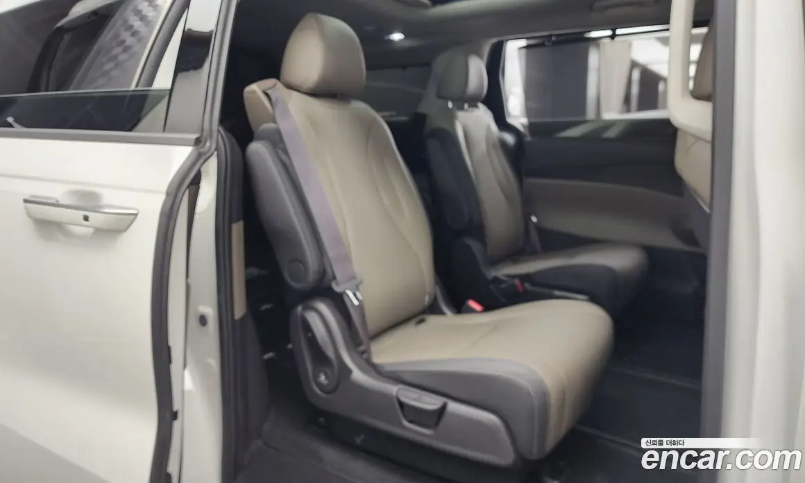 Kia Carnival 2024 1.6 автомат (гидро), фото 17