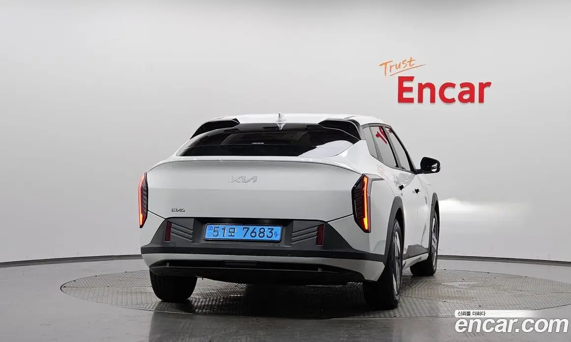 Kia EV4 2026 0.2 автомат (гидро), фото 3