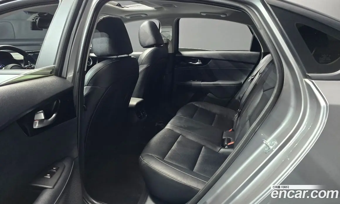 Kia K3 2024 1.6 автомат (гидро), фото 18