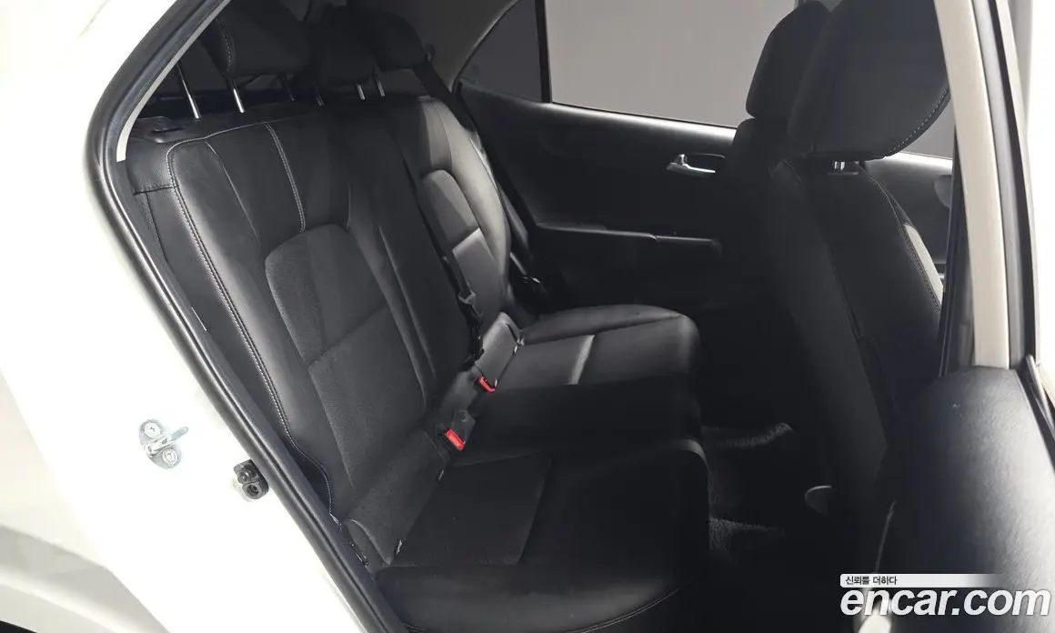 Kia Morning 2021 1.0 автомат (гидро), фото 17