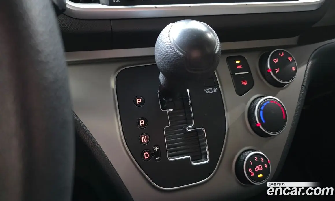 Kia Ray 2021 1.0 автомат (гидро), фото 12