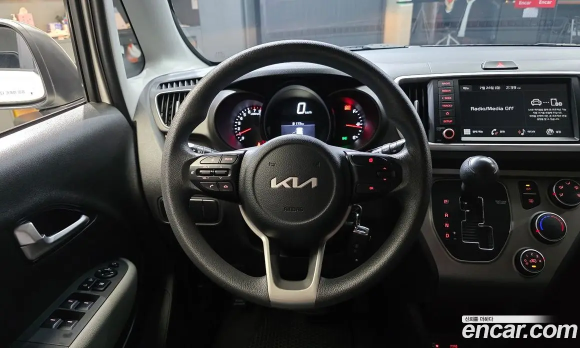 Kia Ray 2021 1.0 автомат (гидро), фото 18
