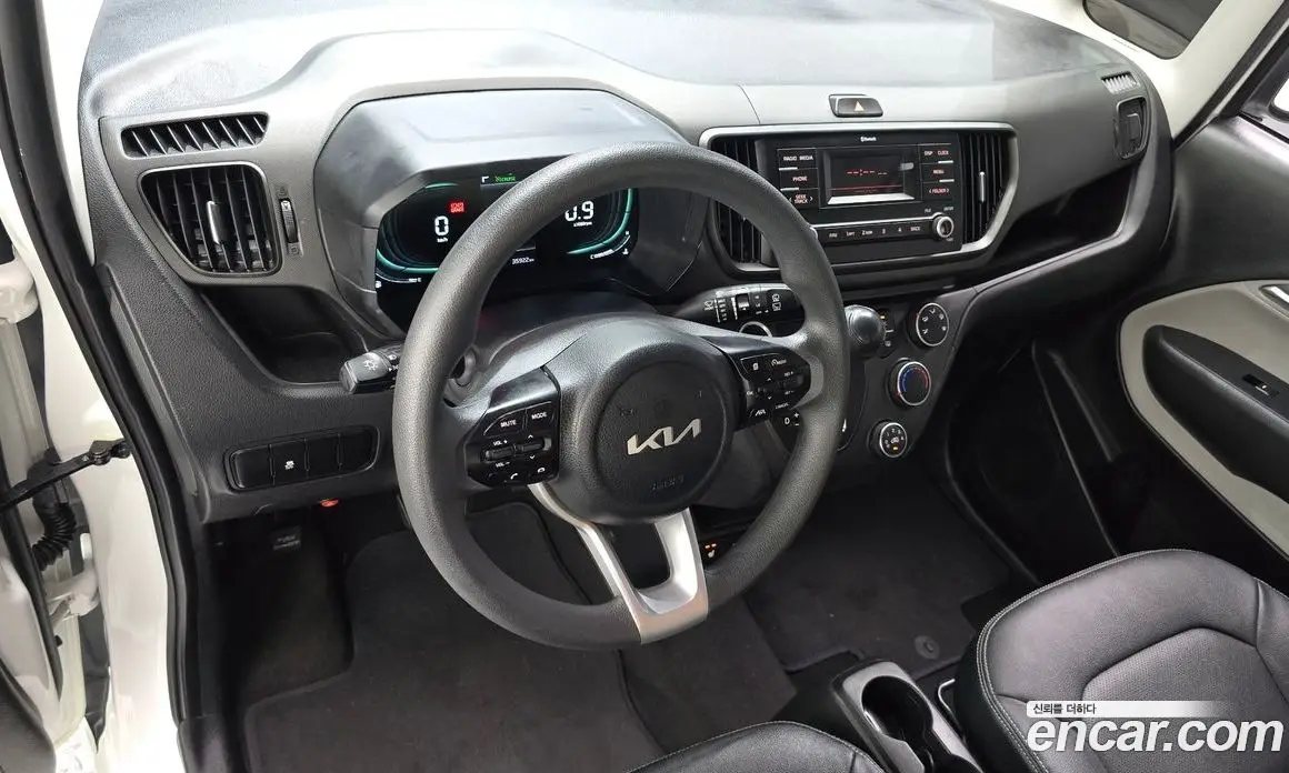 Kia Ray 2022 1.0 автомат (гидро), фото 18
