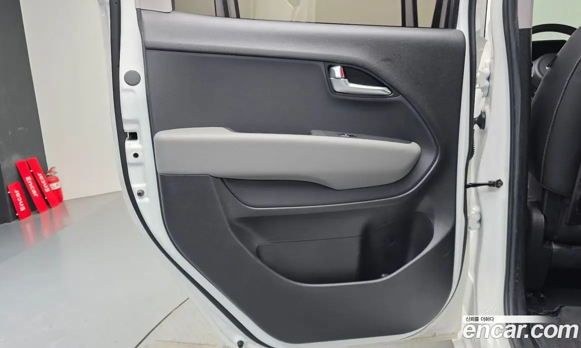 Kia Ray 2024 0.1 автомат (гидро), фото 15