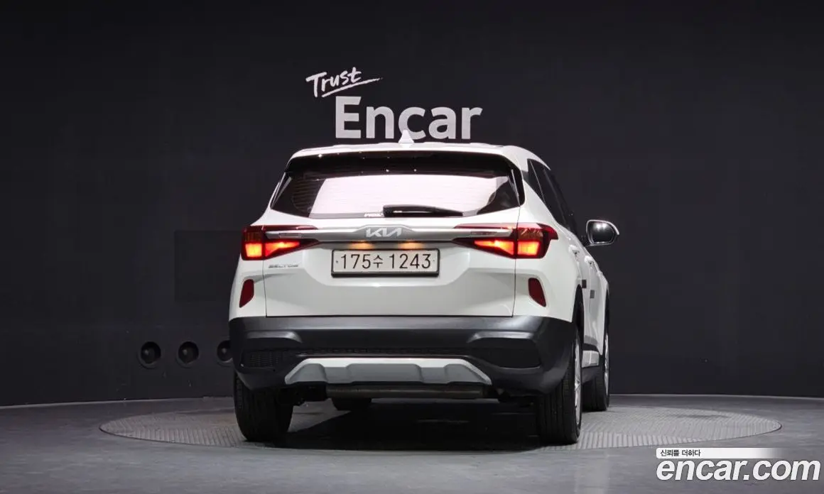 Kia Seltos 2022 1.6 автомат (гидро), фото 3