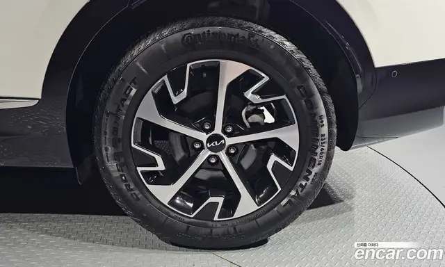 Kia Sportage 2023 1.6 автомат (гидро), миниатюра 7