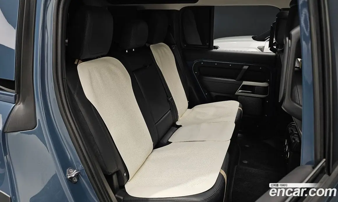 Land Rover Defender 2021 3.0 автомат (гидро), фото 15