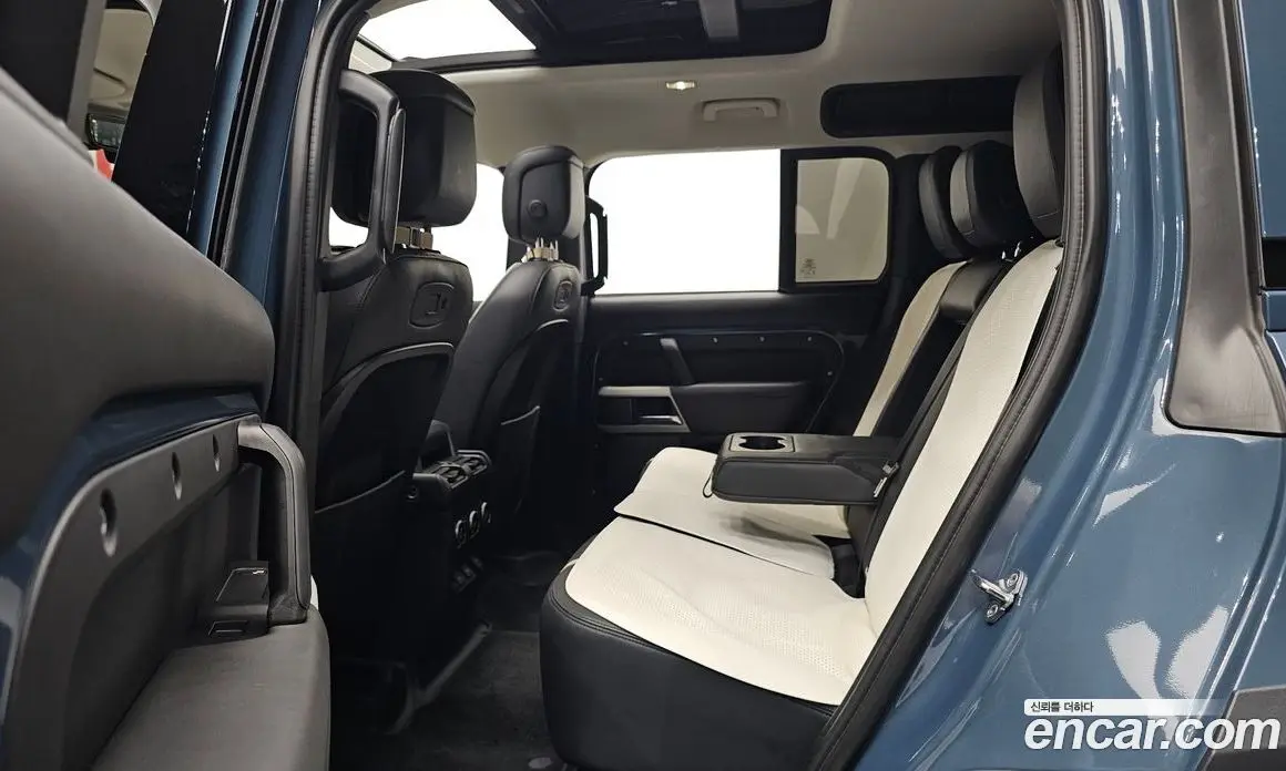 Land Rover Defender 2021 3.0 автомат (гидро), фото 17