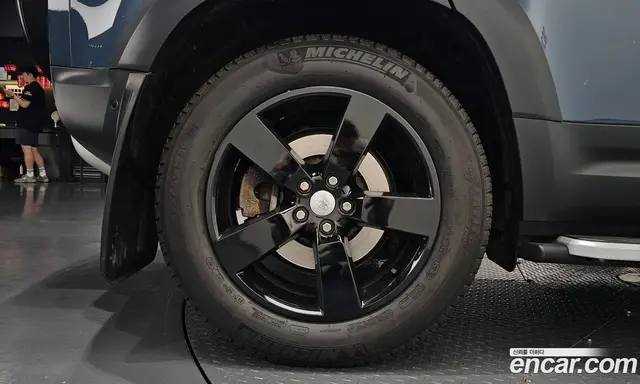 Land Rover Defender 2021 3.0 автомат (гидро), миниатюра 4