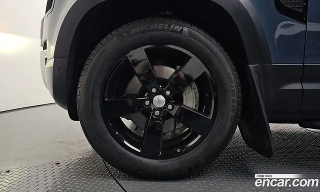 Land Rover Defender 2021 3.0 автомат (гидро), миниатюра 6