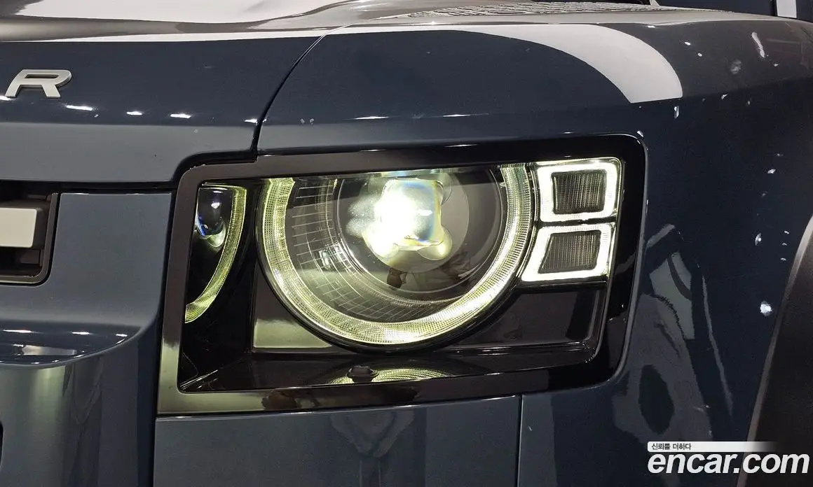 Land Rover Defender 2021 3.0 автомат (гидро), фото 7