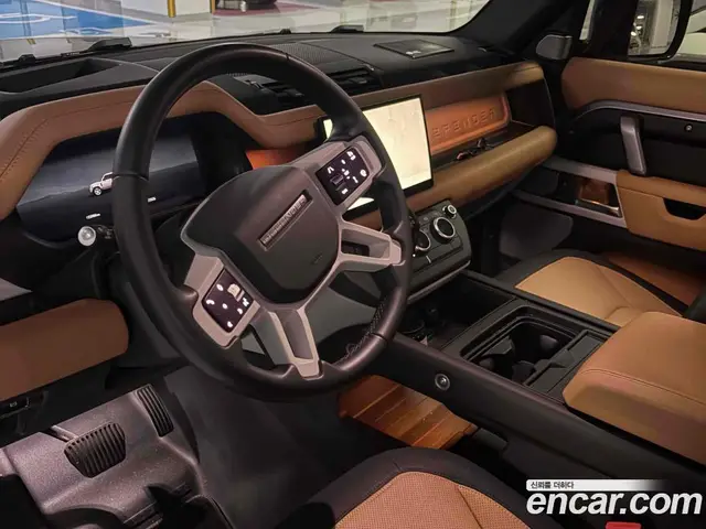 Land Rover Defender 2023 3.0 автомат (гидро), миниатюра 6