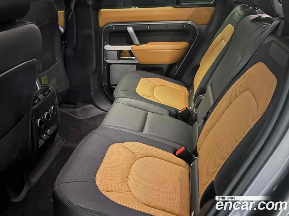 Land Rover Defender 2023 3.0 автомат (гидро), фото 7