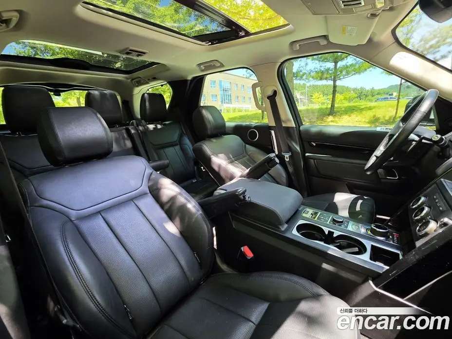 Land Rover Discovery 2019 3.0 автомат (гидро), фото 13