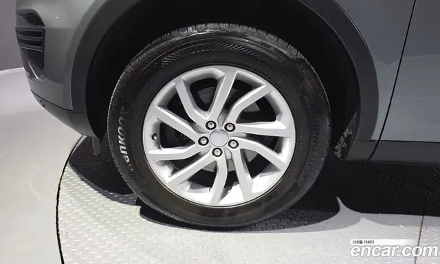 Land Rover Discovery Sport 2017 2.0 автомат (гидро), миниатюра 5