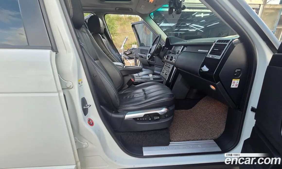 Land Rover Range Rover 2011 4.4 автомат (гидро), фото 11