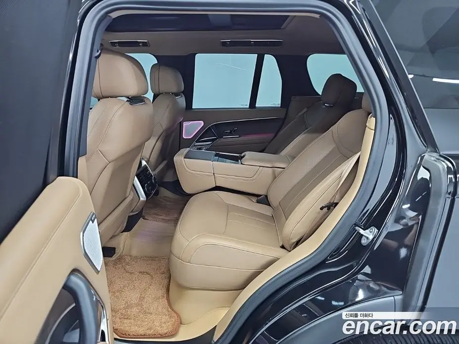 Land Rover Range Rover 2023 4.4 автомат (гидро), фото 12