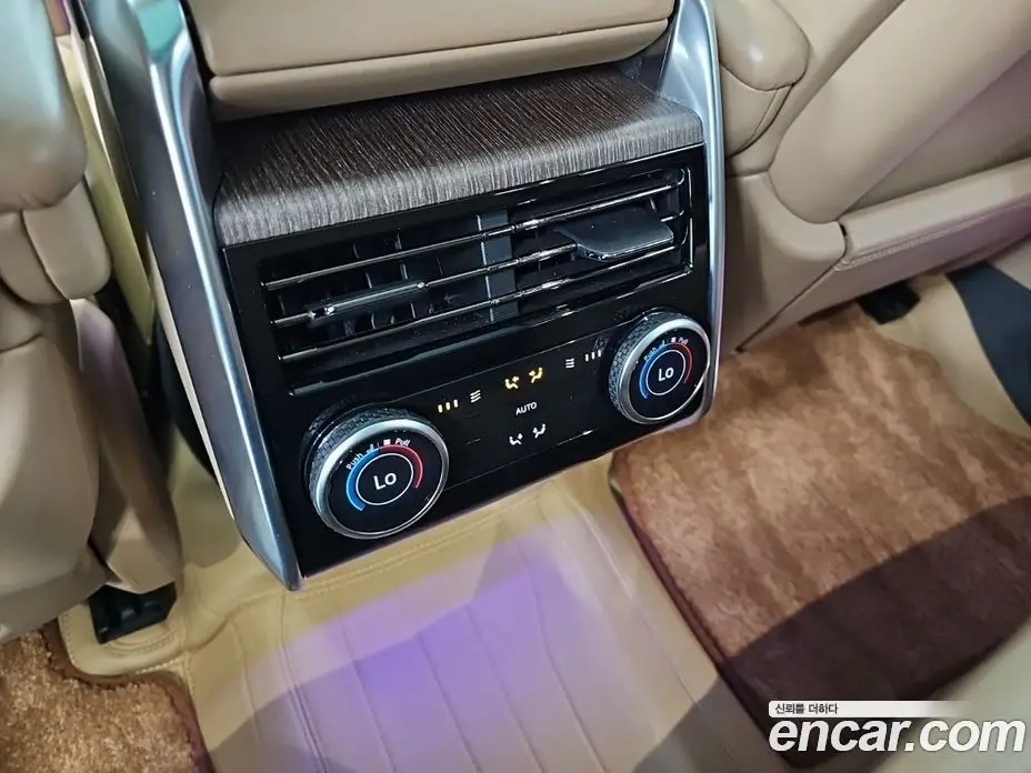 Land Rover Range Rover 2023 4.4 автомат (гидро), фото 14