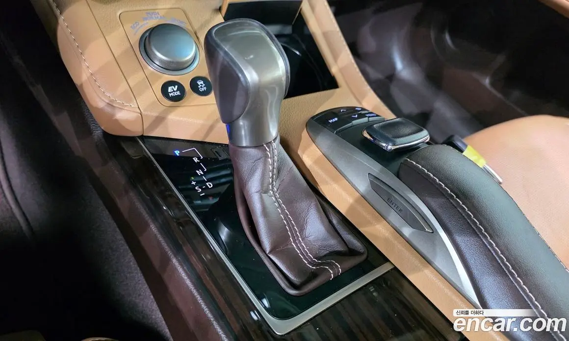 Lexus ES 2018 2.5 автомат (гидро), фото 12