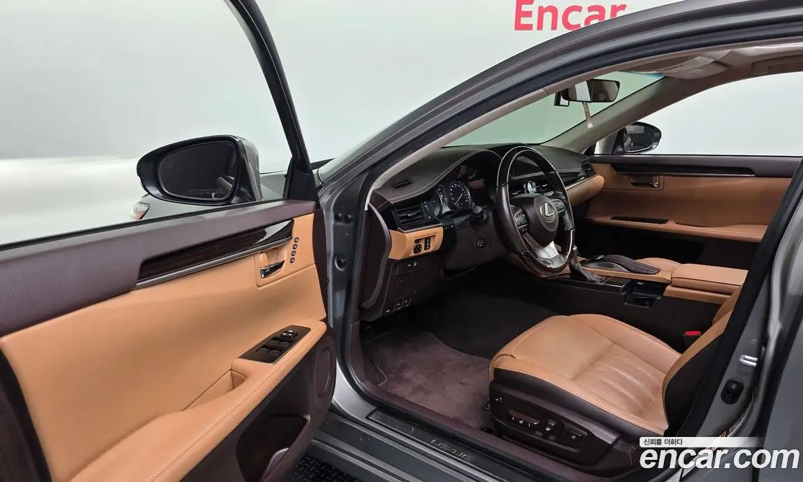 Lexus ES 2018 2.5 автомат (гидро), фото 13