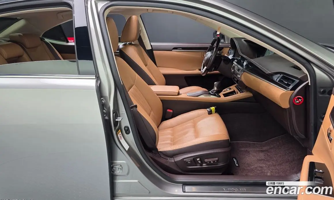 Lexus ES 2018 2.5 автомат (гидро), фото 16
