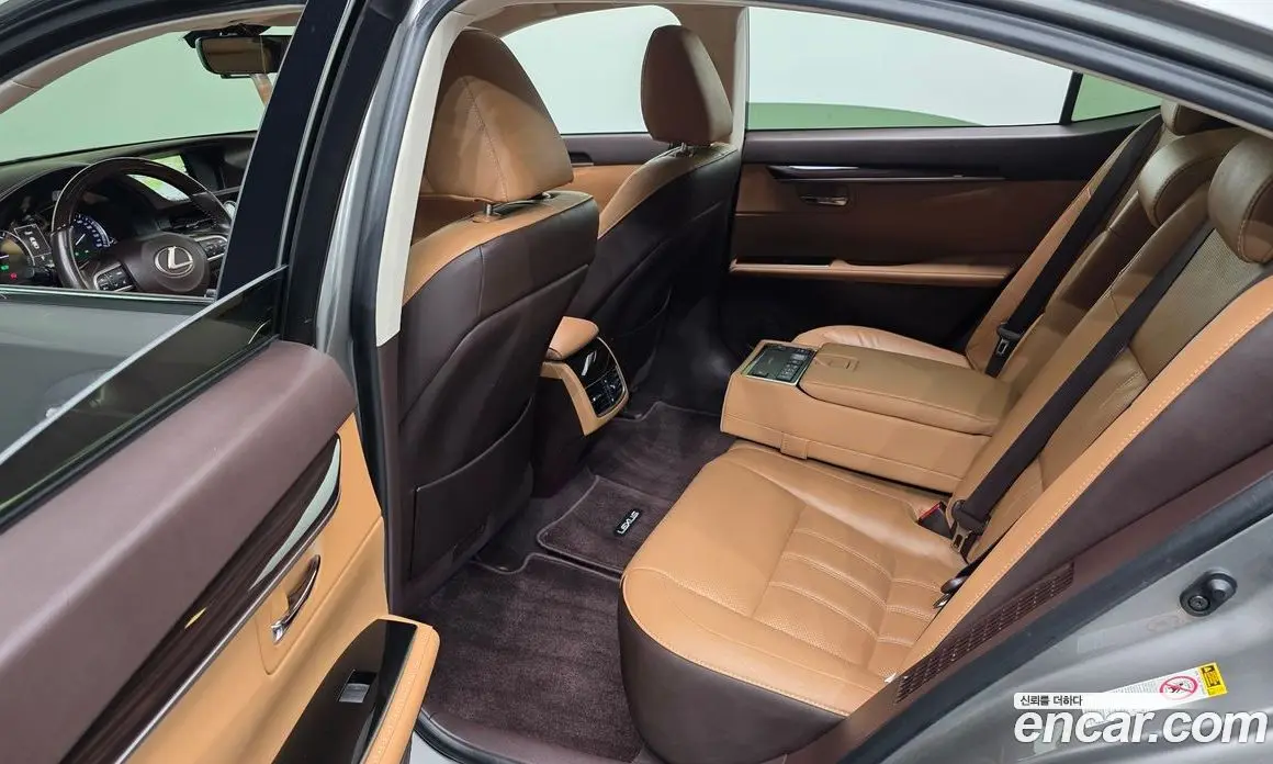 Lexus ES 2018 2.5 автомат (гидро), фото 18