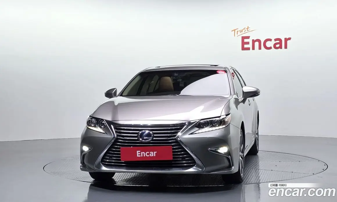 Lexus ES 2018 2.5 автомат (гидро), фото 3