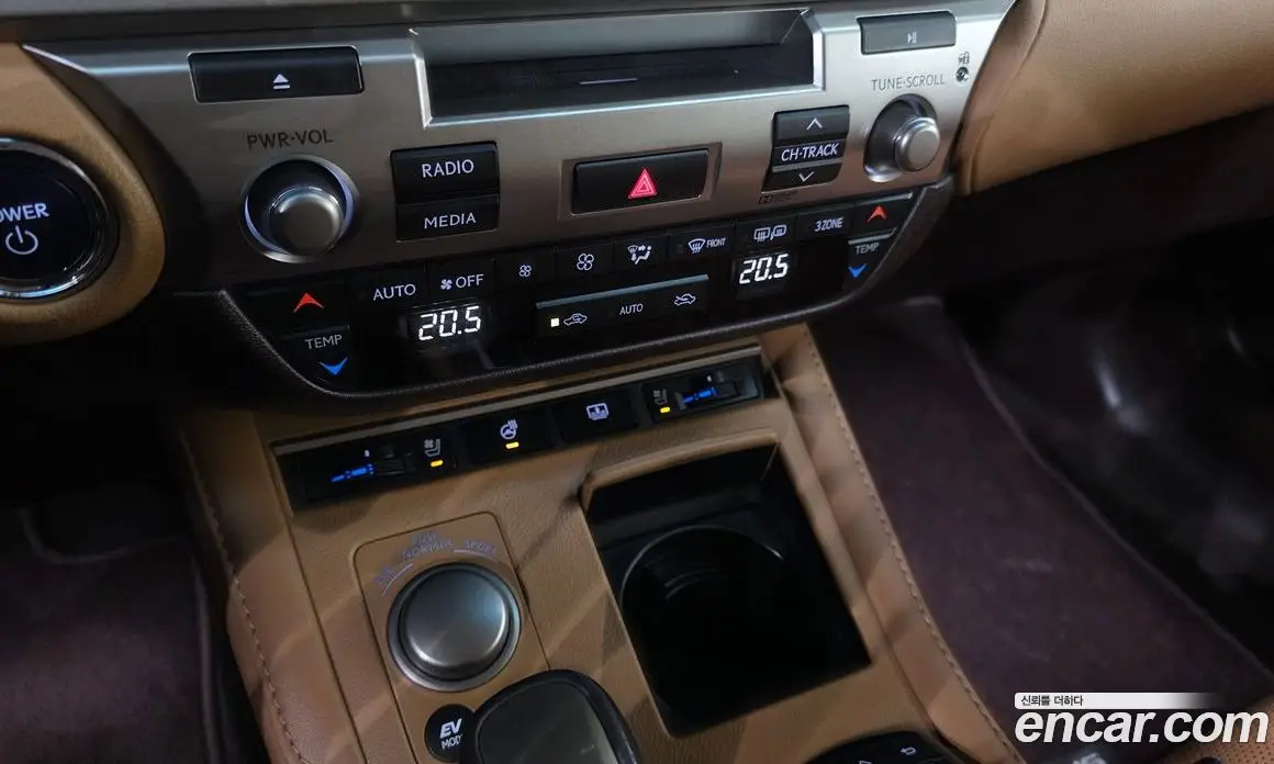 Lexus ES 2018 2.5 автомат (гидро), фото 22