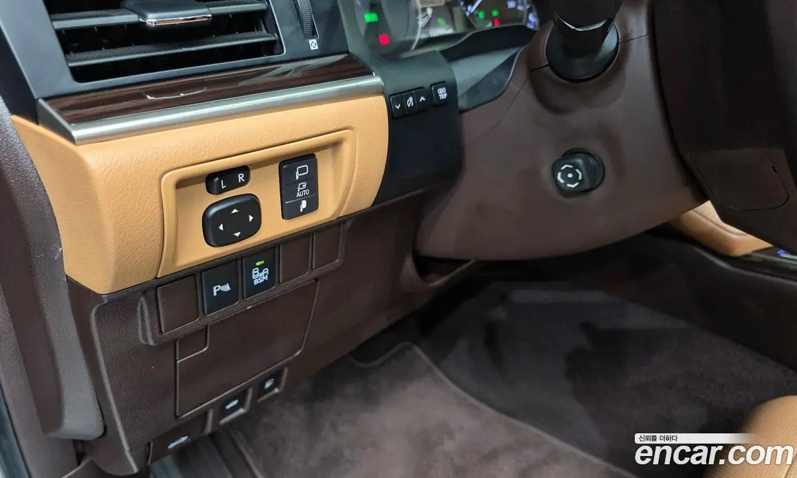 Lexus ES 2018 2.5 автомат (гидро), фото 24