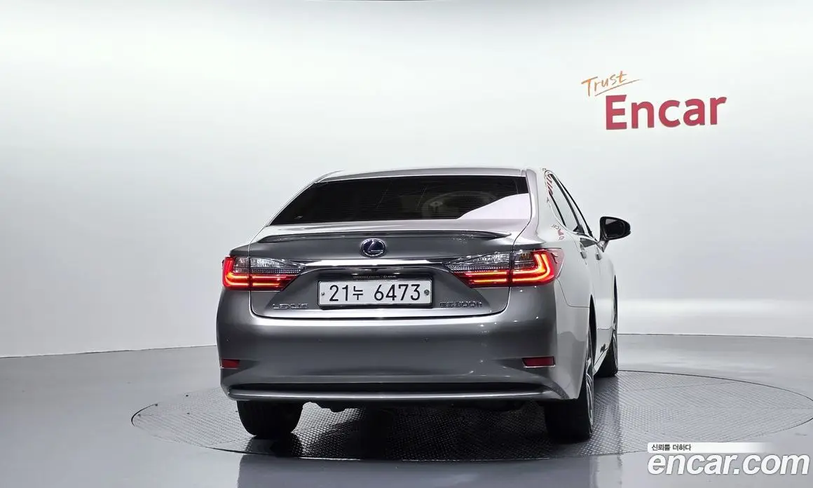 Lexus ES 2018 2.5 автомат (гидро), фото 4