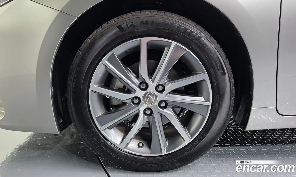 Lexus ES 2018 2.5 автомат (гидро), фото 5