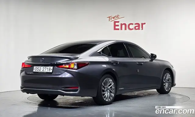 Lexus ES 2019 2.5 автомат (гидро), миниатюра 2