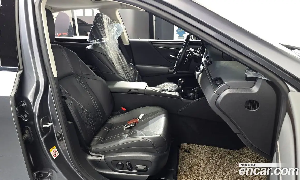 Lexus ES 2019 2.5 автомат (гидро), фото 11