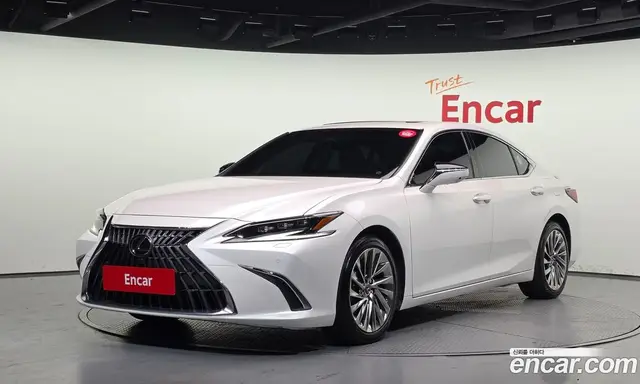 Lexus ES, 2024, 105 576 км
