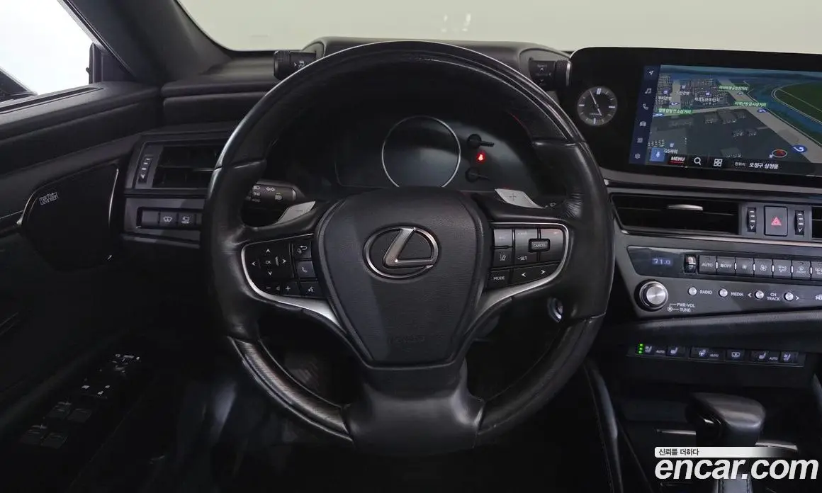 Lexus ES 2024 2.5 автомат (гидро), фото 13
