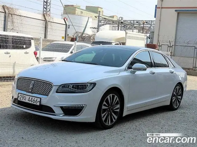 Lincoln MKZ, 2018, 82 226 км