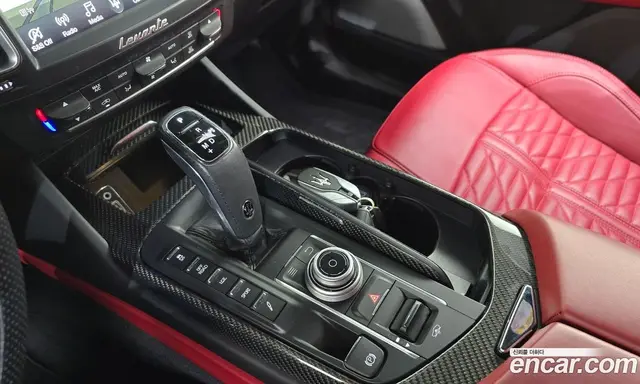 Maserati Levante 2021 3.8 автомат (гидро), миниатюра 12