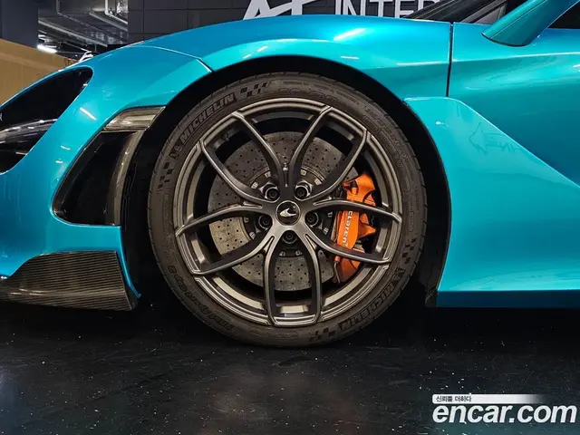 McLaren 720S 2020 4.0 автомат (гидро), миниатюра 6
