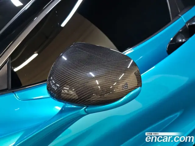 McLaren 720S 2020 4.0 автомат (гидро), миниатюра 8