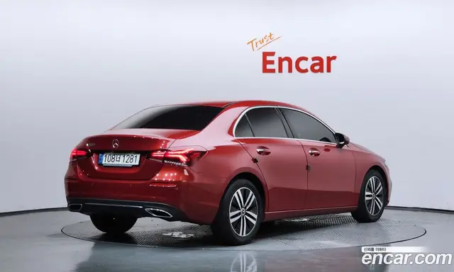 Mercedes-Benz A-Class 2021 2.0 автомат (гидро), миниатюра 2