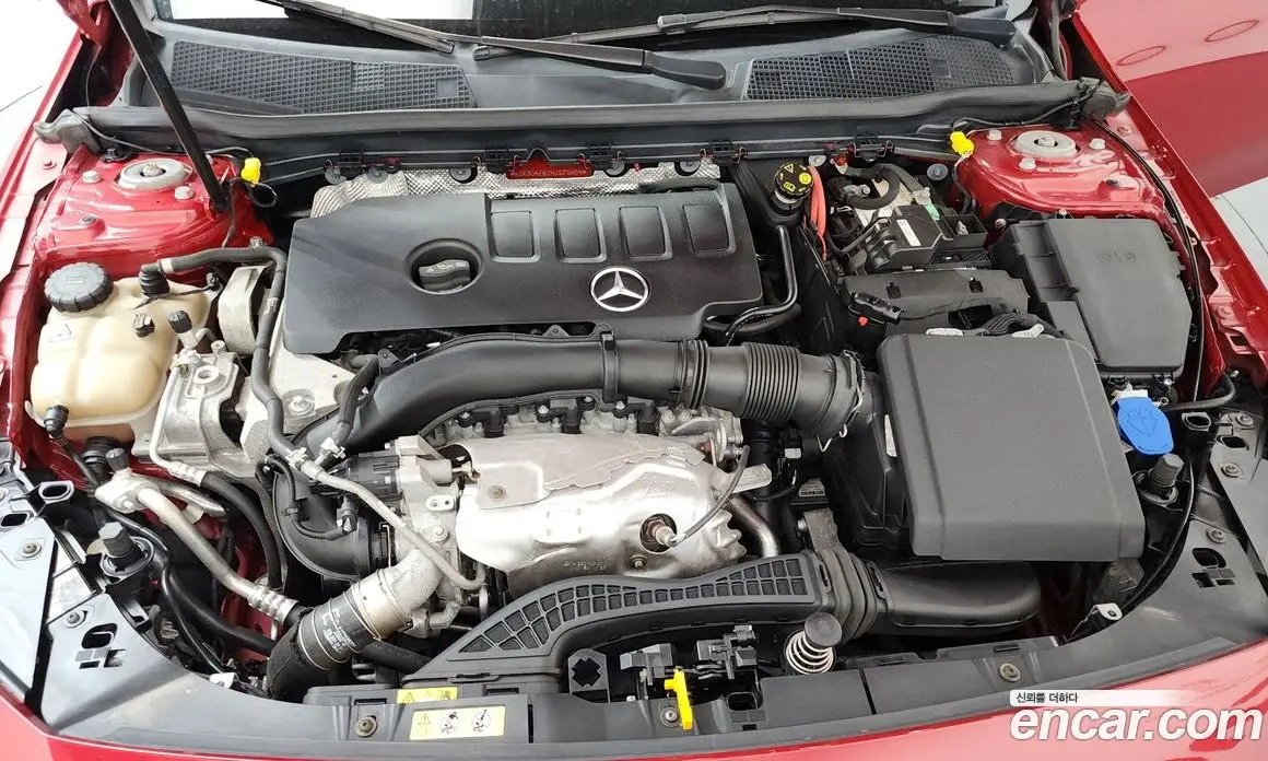 Mercedes-Benz A-Class 2021 2.0 автомат (гидро), фото 6