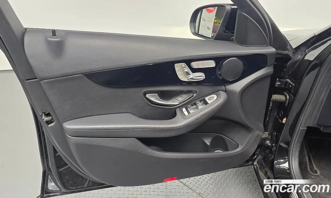 Mercedes-Benz C-Class 2015 1.6 автомат (гидро), фото 13