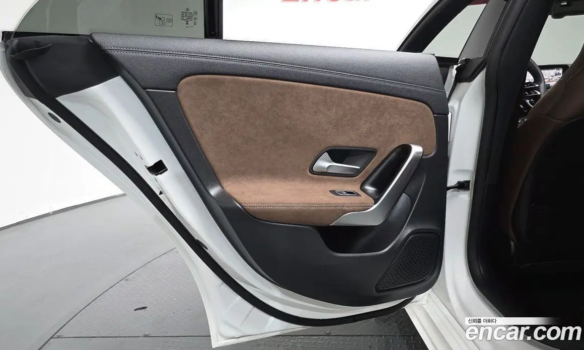 Mercedes-Benz CLA-Class 2024 2.0 автомат (гидро), фото 14