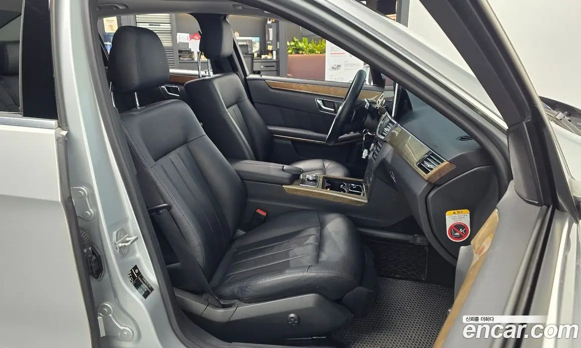 Mercedes-Benz E-Class 2011 3.5 автомат (гидро), фото 10