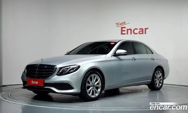 Mercedes-Benz E-Class 2017 1.9 автомат (гидро), миниатюра 1