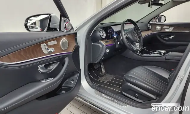 Mercedes-Benz E-Class 2017 1.9 автомат (гидро), миниатюра 10