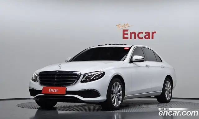 Mercedes-Benz E-Class 2018 2.0 автомат (гидро), миниатюра 1